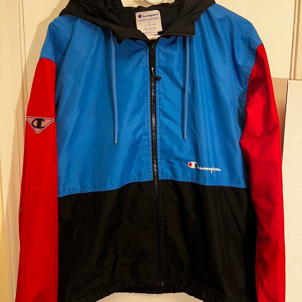 Champion blue windbreaker jacket with red sleeves Size Small